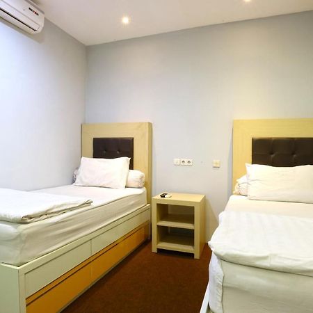 Oranje Gasthuis Hotel Surabaya Luaran gambar