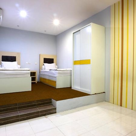 Oranje Gasthuis Hotel Surabaya Luaran gambar