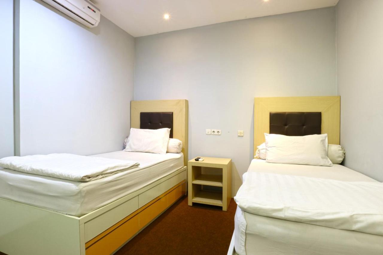 Oranje Gasthuis Hotel Surabaya Luaran gambar